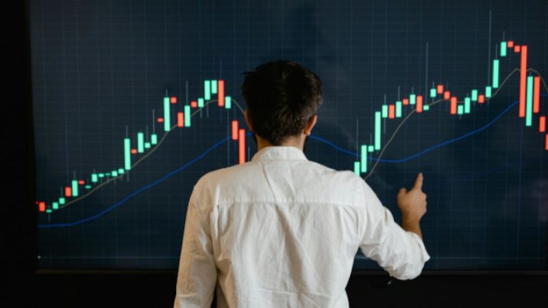 Three UK Revises Annual Price Hikes for Future Customers